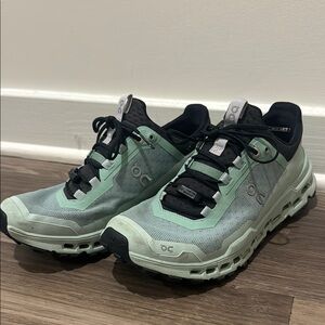 On Cloud Running Mint and Black Athletic Shoes